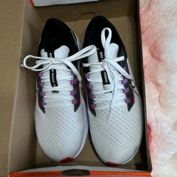 Nike Air Zoom Pegasus 38 Road Running Shoes - Picture 4 of 6